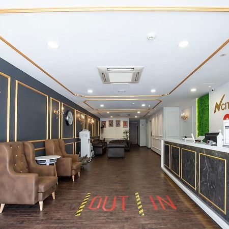 โอโย 90403 นอร์ธ ซิตี้ โฮเทล Hotel ยะโฮร์บาห์รู ภายนอก รูปภาพ