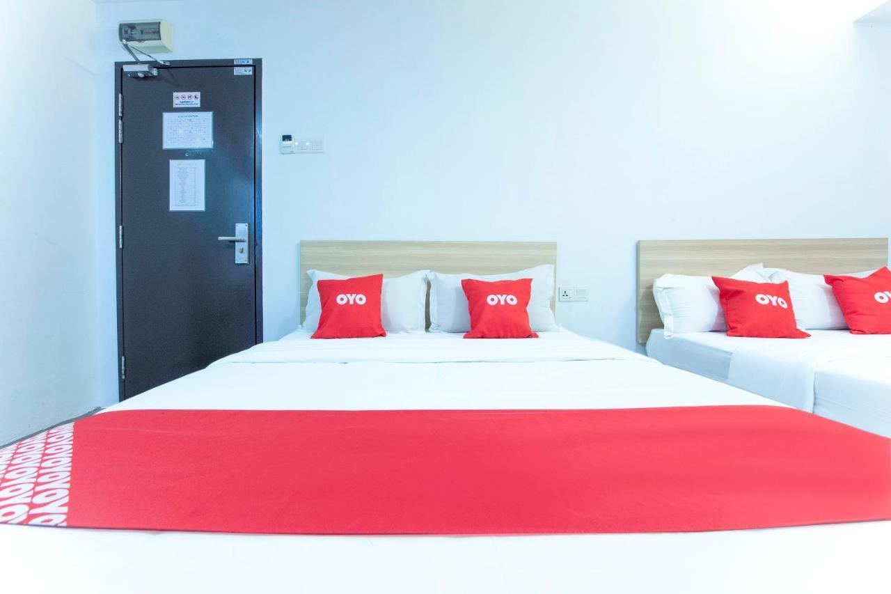 โอโย 90403 นอร์ธ ซิตี้ โฮเทล Hotel ยะโฮร์บาห์รู ภายนอก รูปภาพ