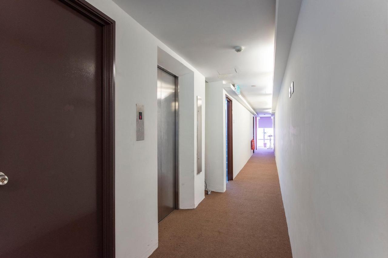 โอโย 90403 นอร์ธ ซิตี้ โฮเทล Hotel ยะโฮร์บาห์รู ภายนอก รูปภาพ